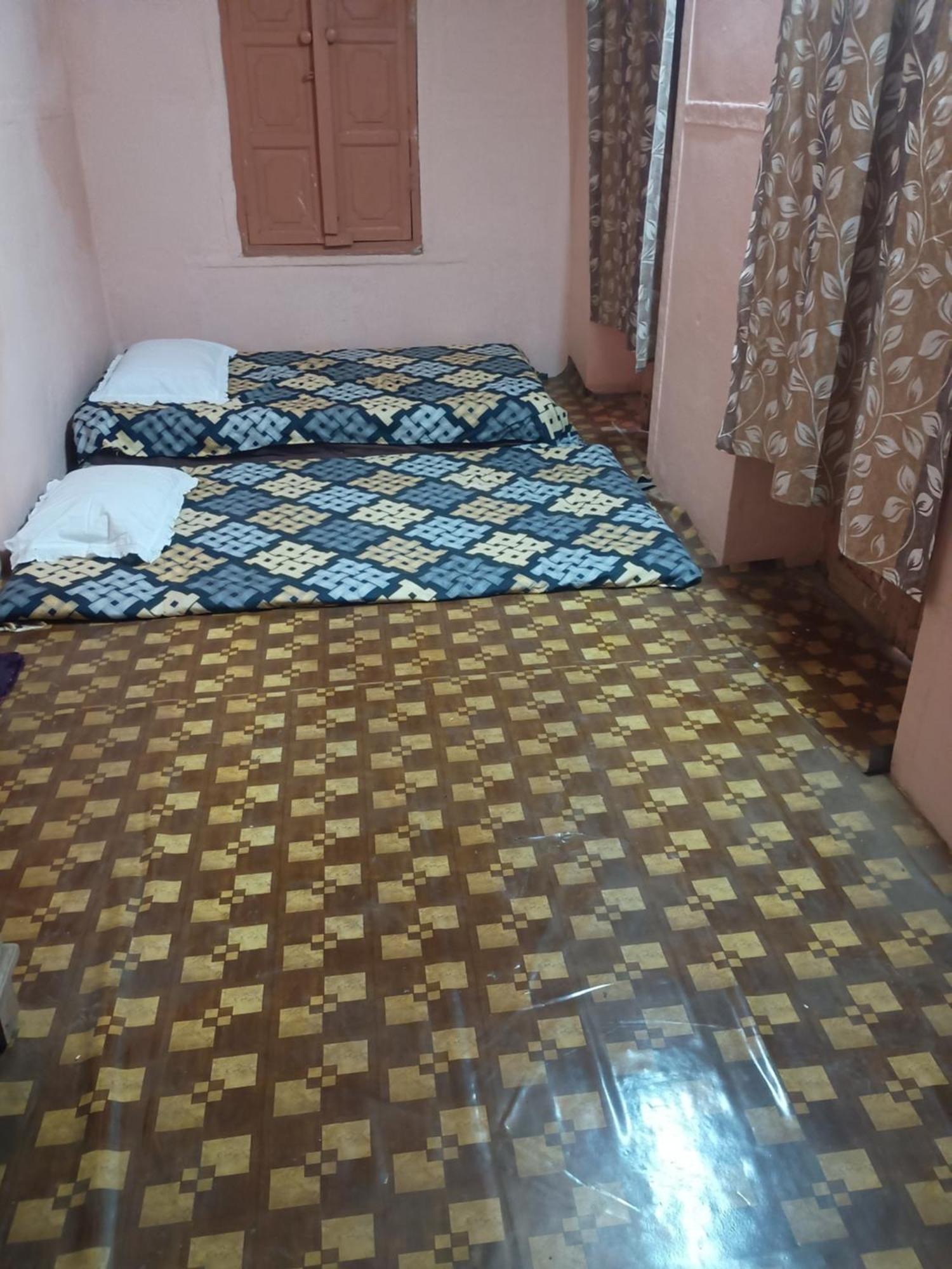 Homestay In Chowk Near Ganga Ghat ,kashi Vishwanath And Ram Bhandar Kachori Varanasi