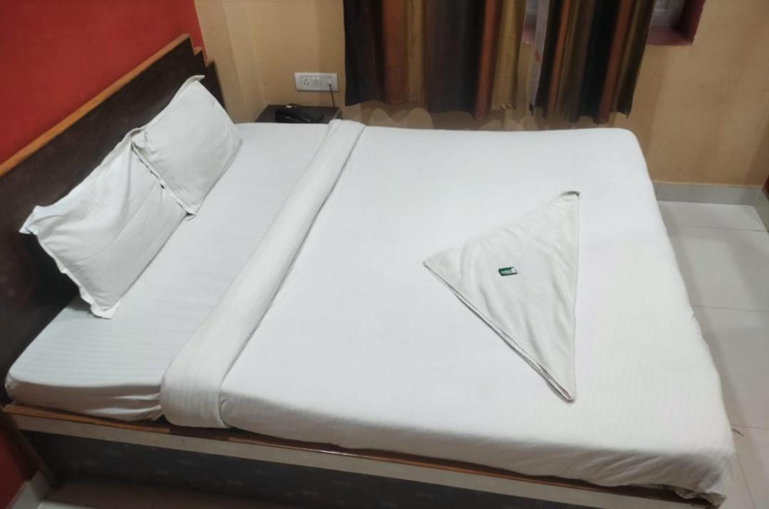 Homestay In Chowk Near Ganga Ghat ,kashi Vishwanath And Ram Bhandar Kachori *