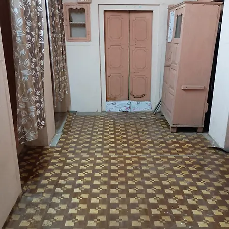 Home Stay In Chowk Near Ganga Ghat ,Kashi Vishwanath And Ram Bhandar Kachori Varanasi Exterior photo